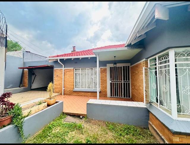 3 BEDROOM HOUSE FOR SALE IN KENSINGTON